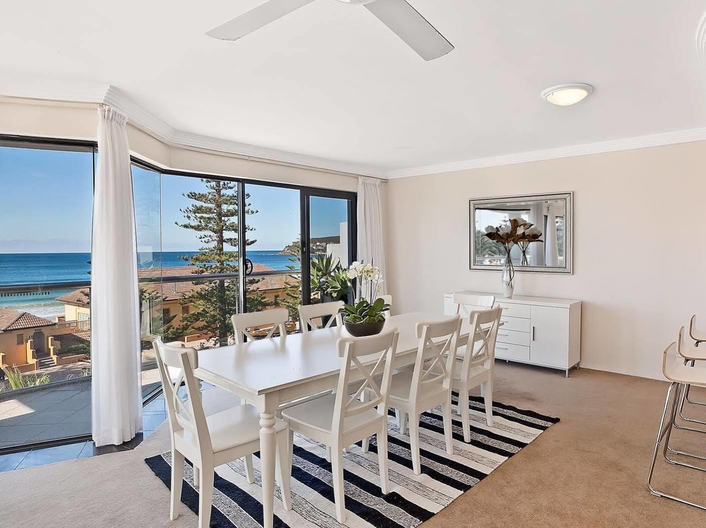 Manly Surfside Holiday Apartments Экстерьер фото